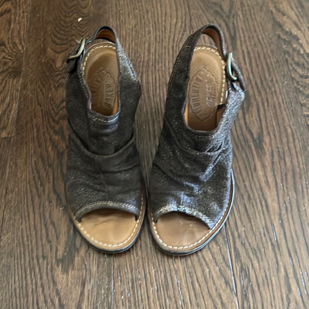 Fioretini+Baker Leather Open Toe Heel Mules
